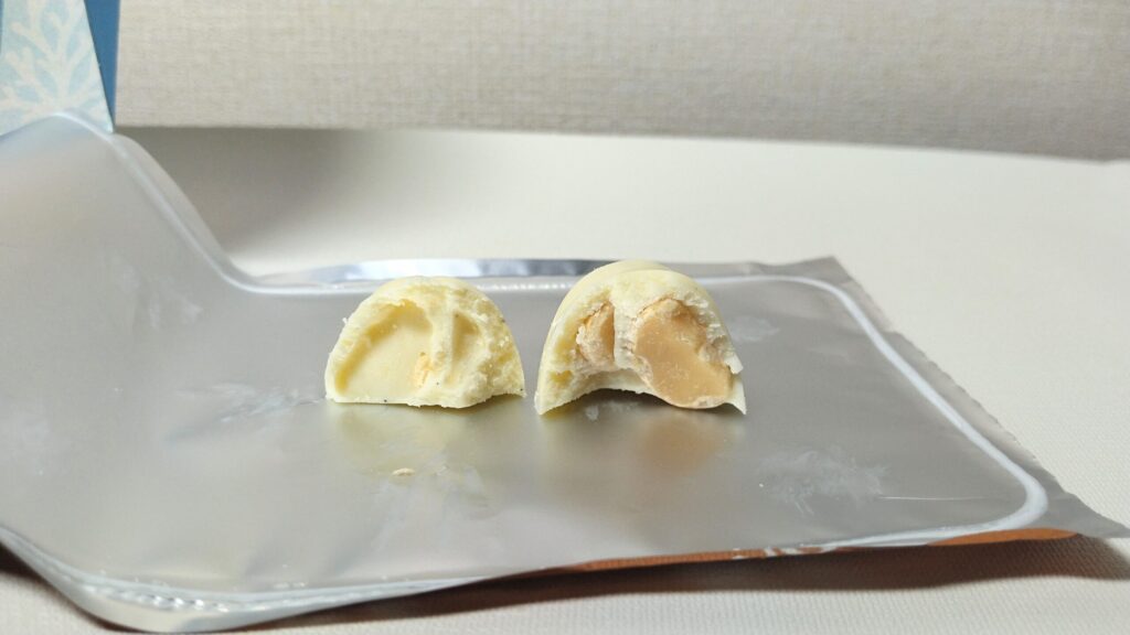 マカダミアチョコ沖縄塩&バニラ分割
